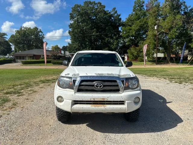 Used 2009 White Toyota PreRunner image 4