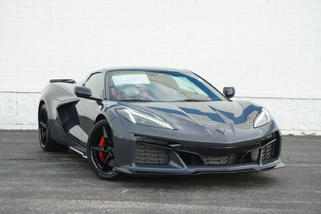2027 Chevrolet Corvette 2LZ - Photo 2