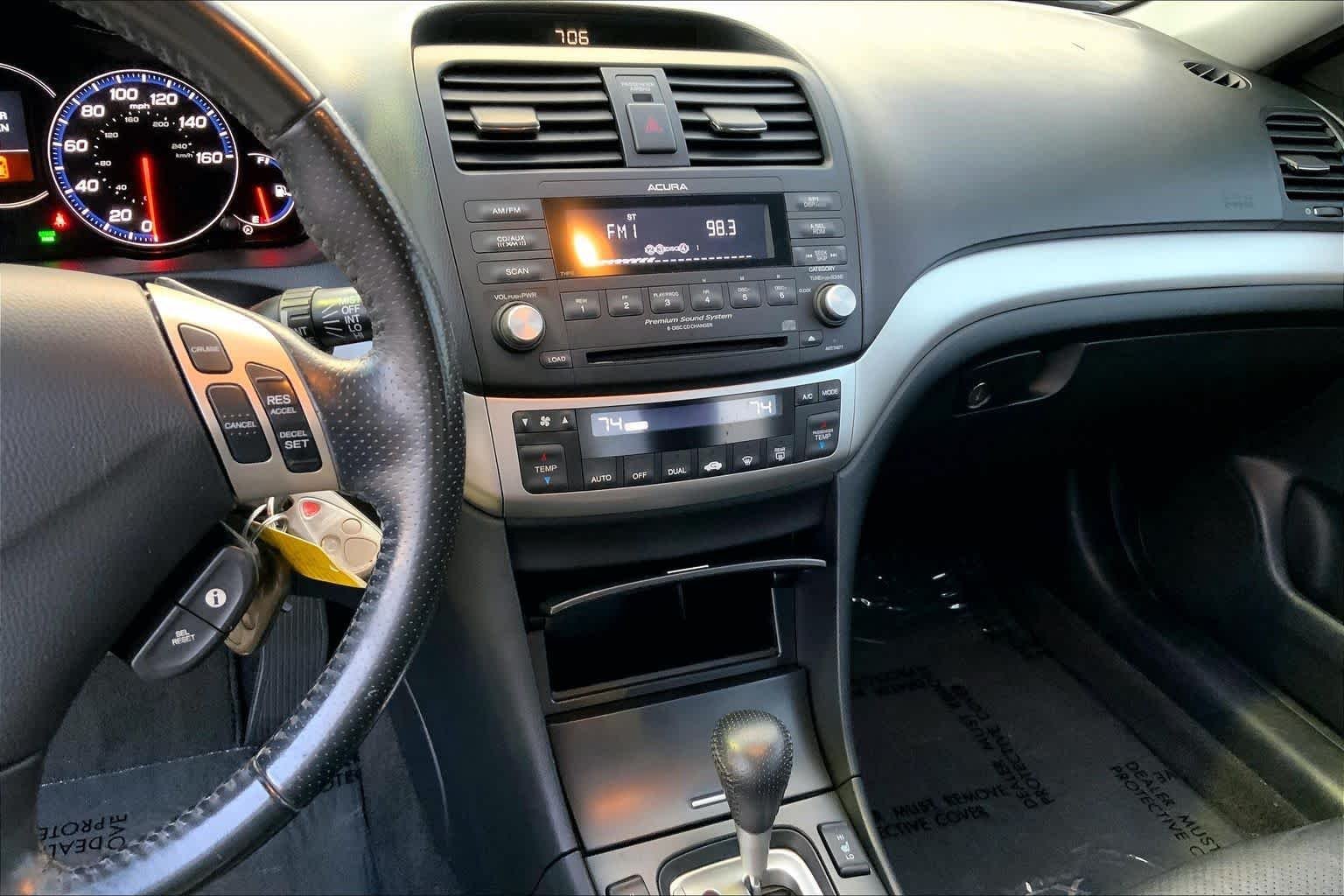 Used 2008 Carbon Gray Pearl Acura  image 5