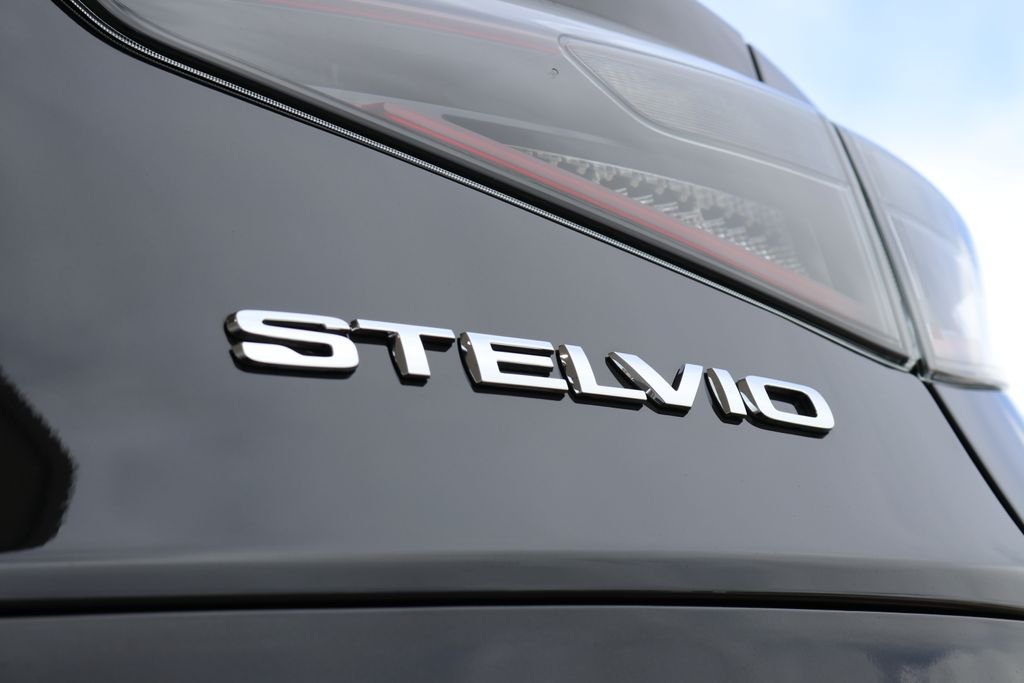 2025 Alfa Romeo Stelvio Base - Photo 26