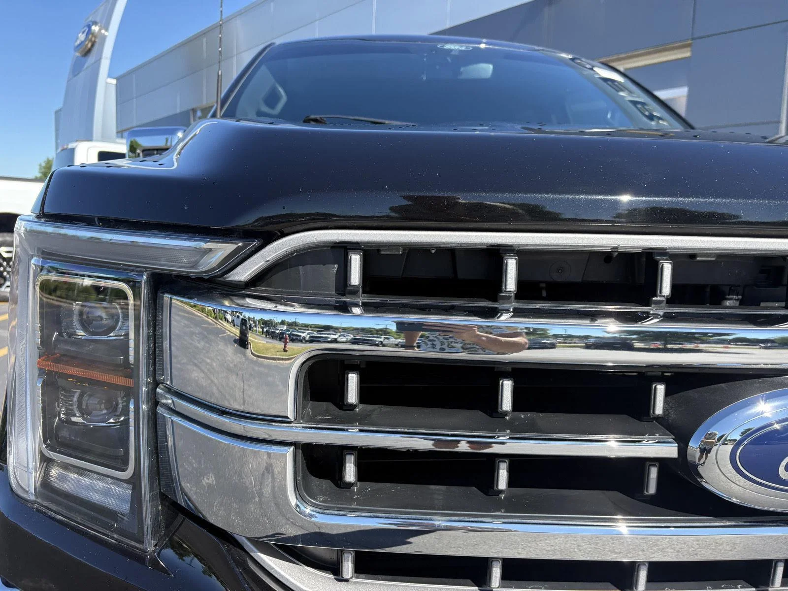 Used 2022 Agate Black Ford LARIAT image 24