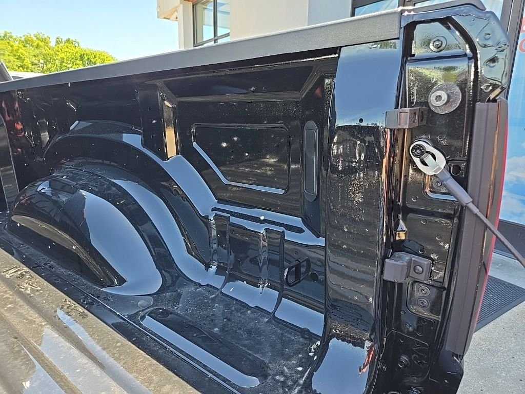 New 2026 Diamond Black Crystal Pearl-Coat Exterior Paint RAM Big Horn/Lone Star image 27