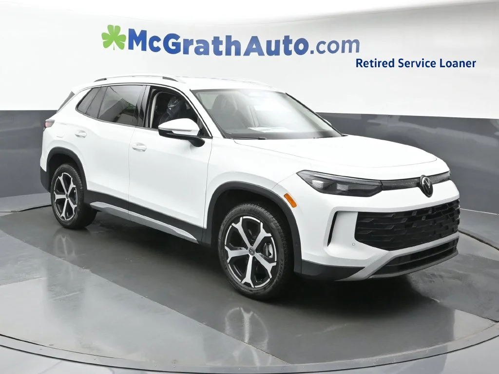 New 2026 White/off-white Volkswagen SE image 1