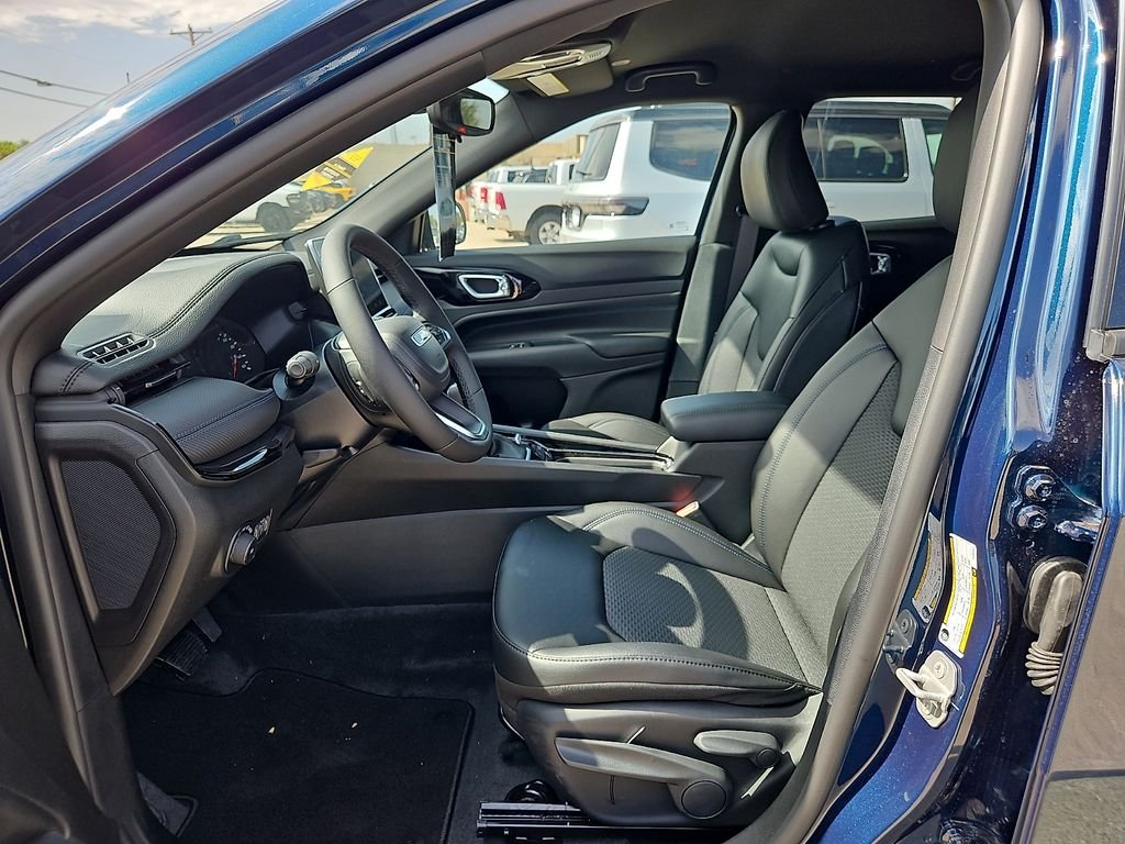New 2026 Fathom Blue Pearl Coat Jeep Latitude image 15