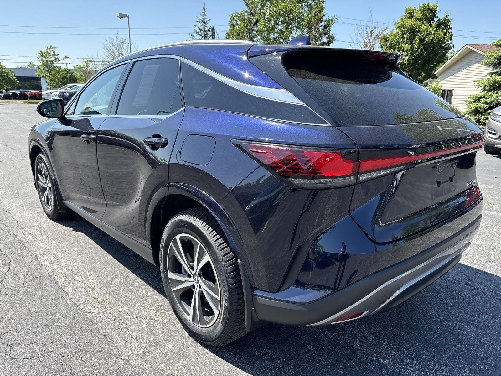 Used 2025 Nightfall Mica Lexus Premium image 15