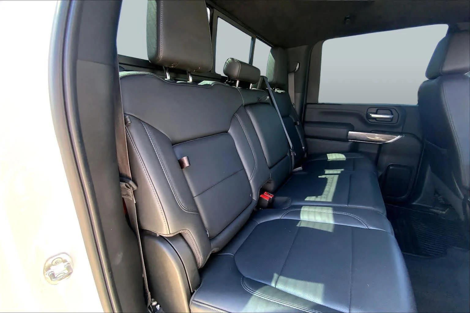 Used 2022 Summit White Chevrolet LTZ image 19