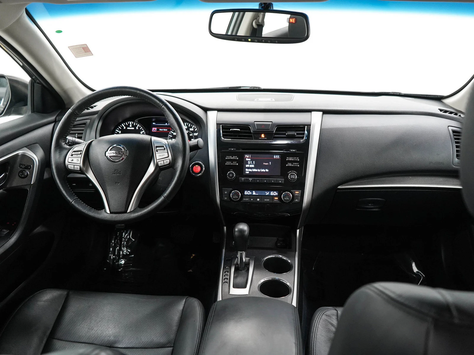 Used 2015 Gun Metallic Nissan 2.5 image 14