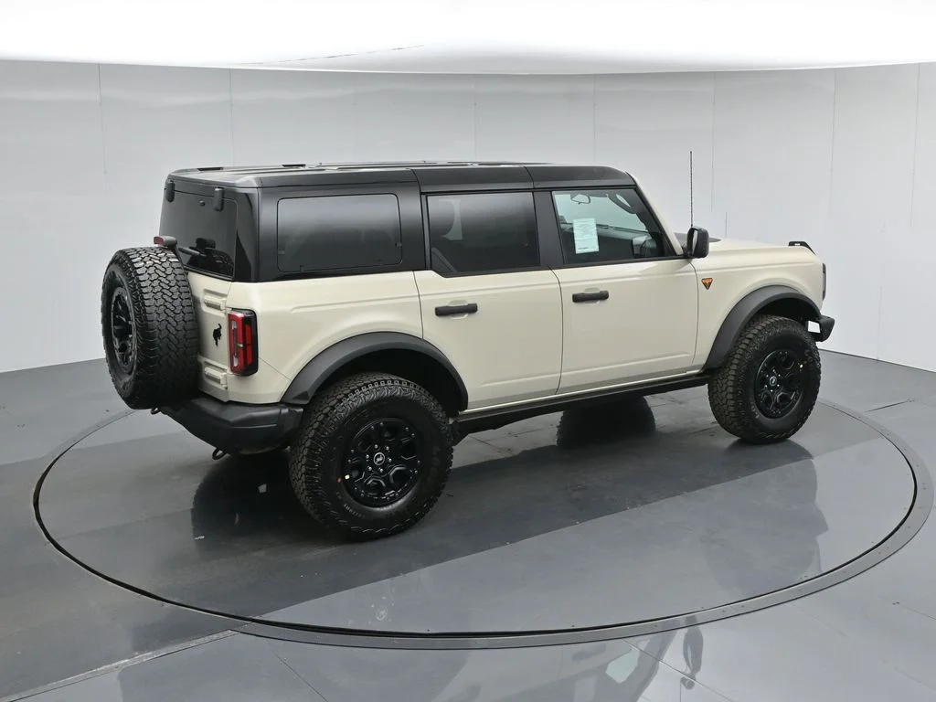 New 2026 Desert Sand Ford Badlands image 39