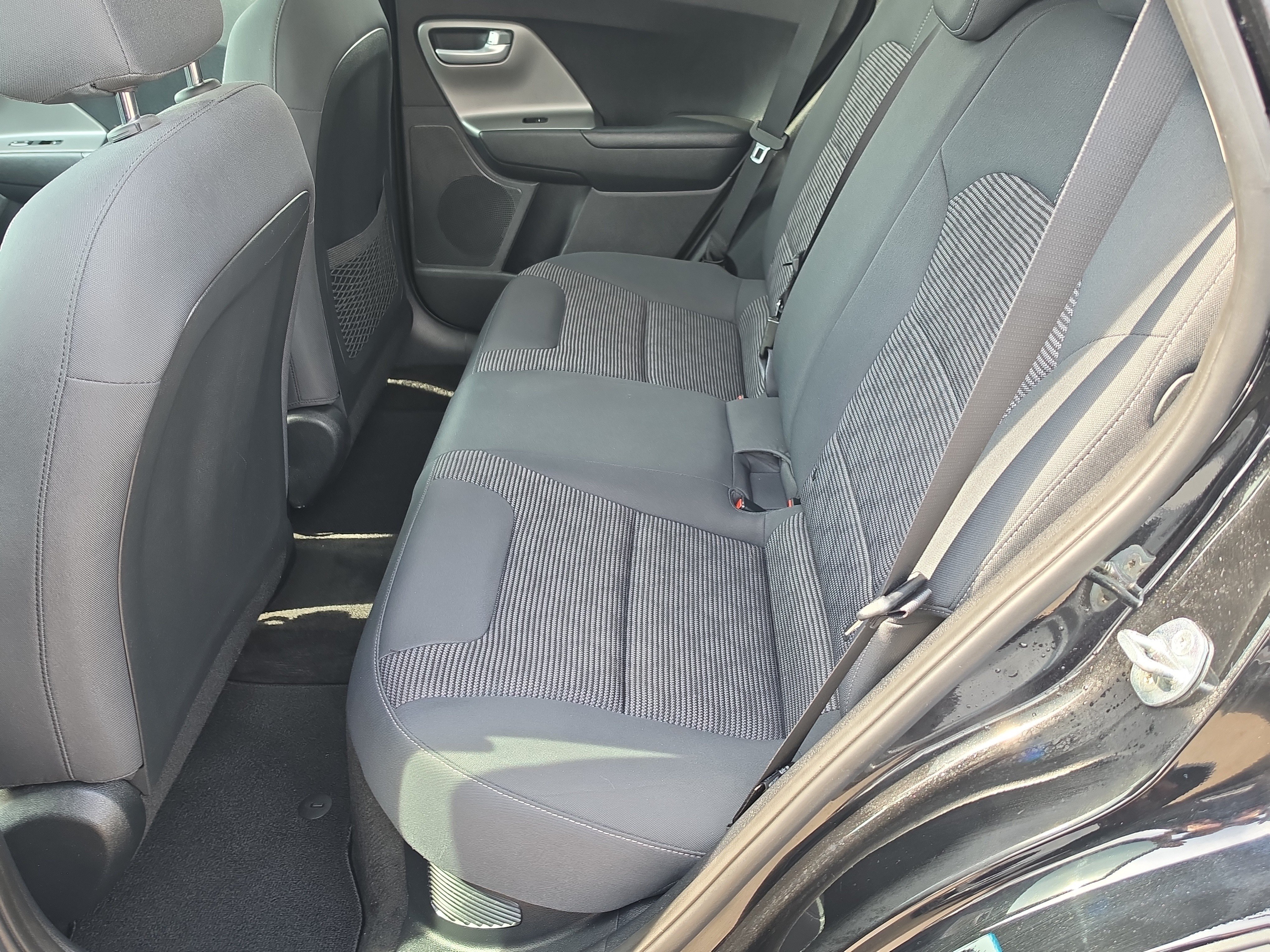 Certified Used 2022 Aurora Black Pearl Kia LX image 15