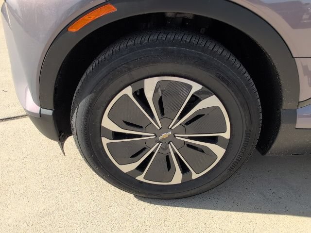 New 2026 Galaxy Gray Metallic Chevrolet LT image 3
