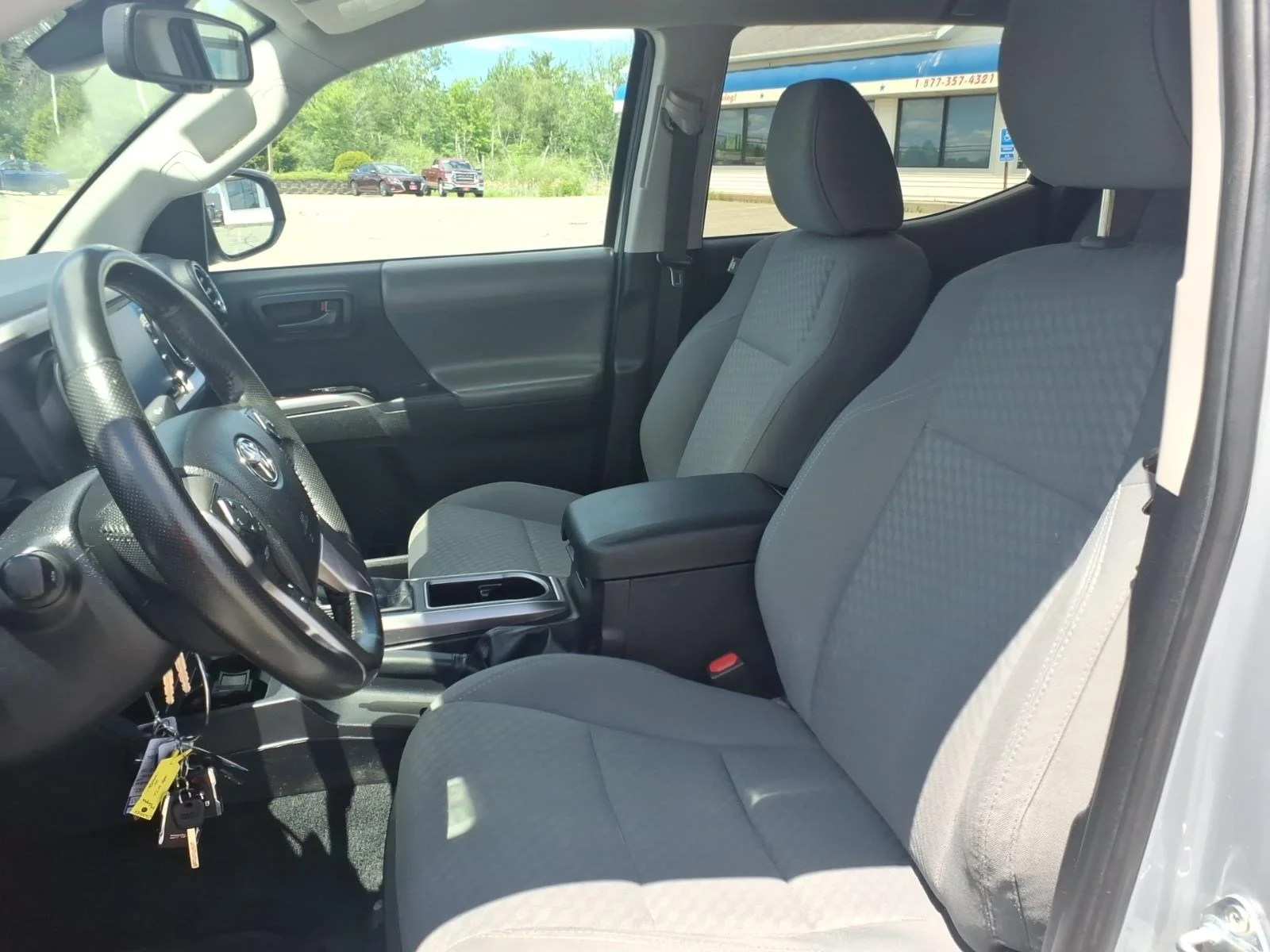 Used 2021 Cement Toyota SR5 image 13