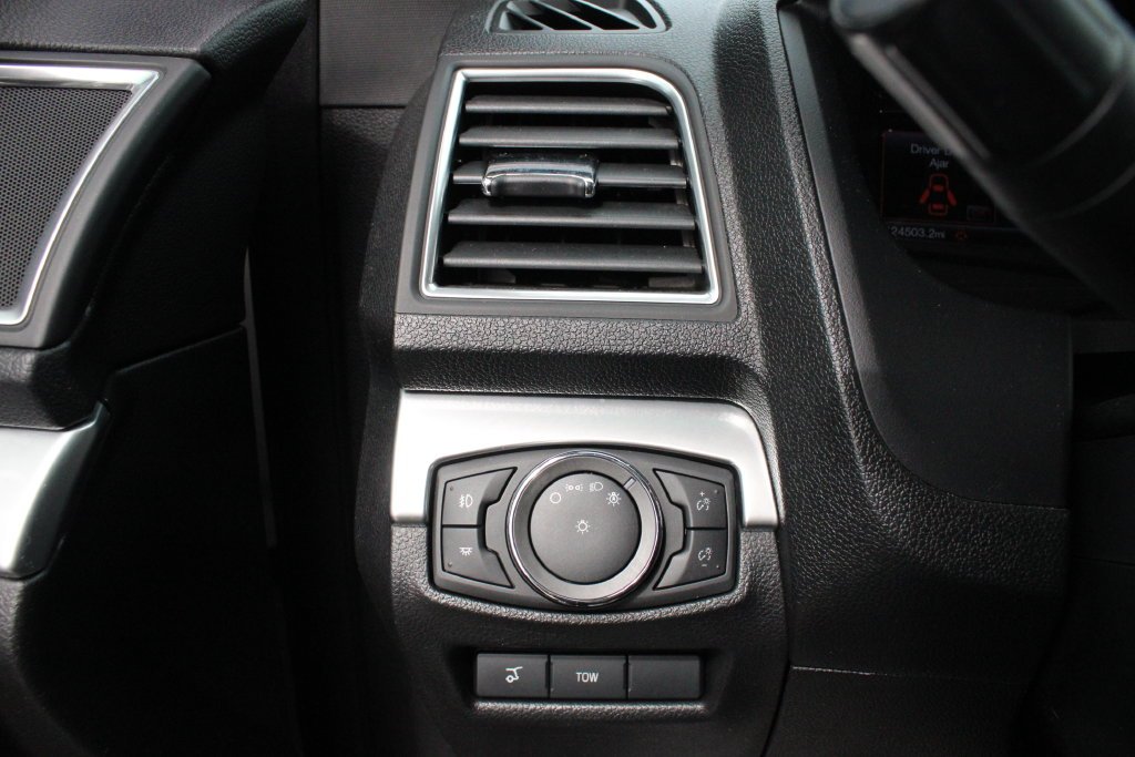 Used 2017 White Ford Sport image 9