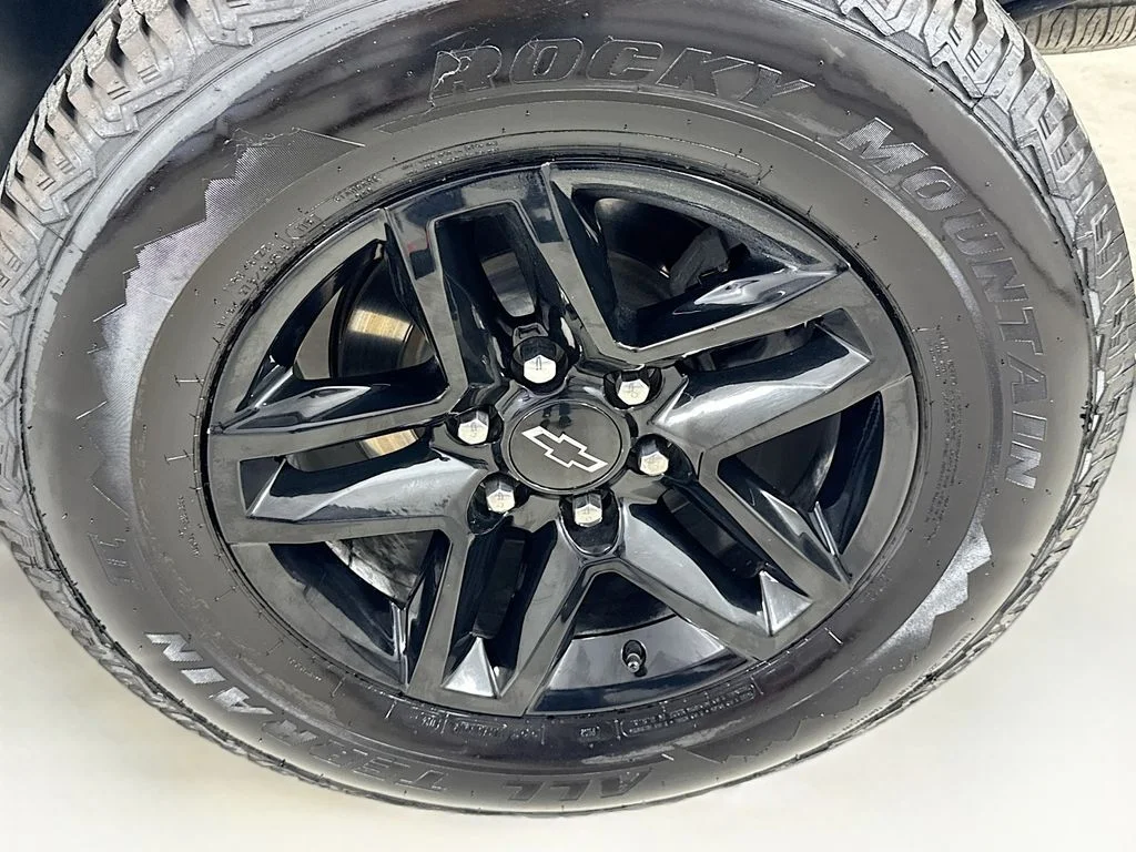 Used 2022 Silver Chevrolet Custom Trail Boss image 38