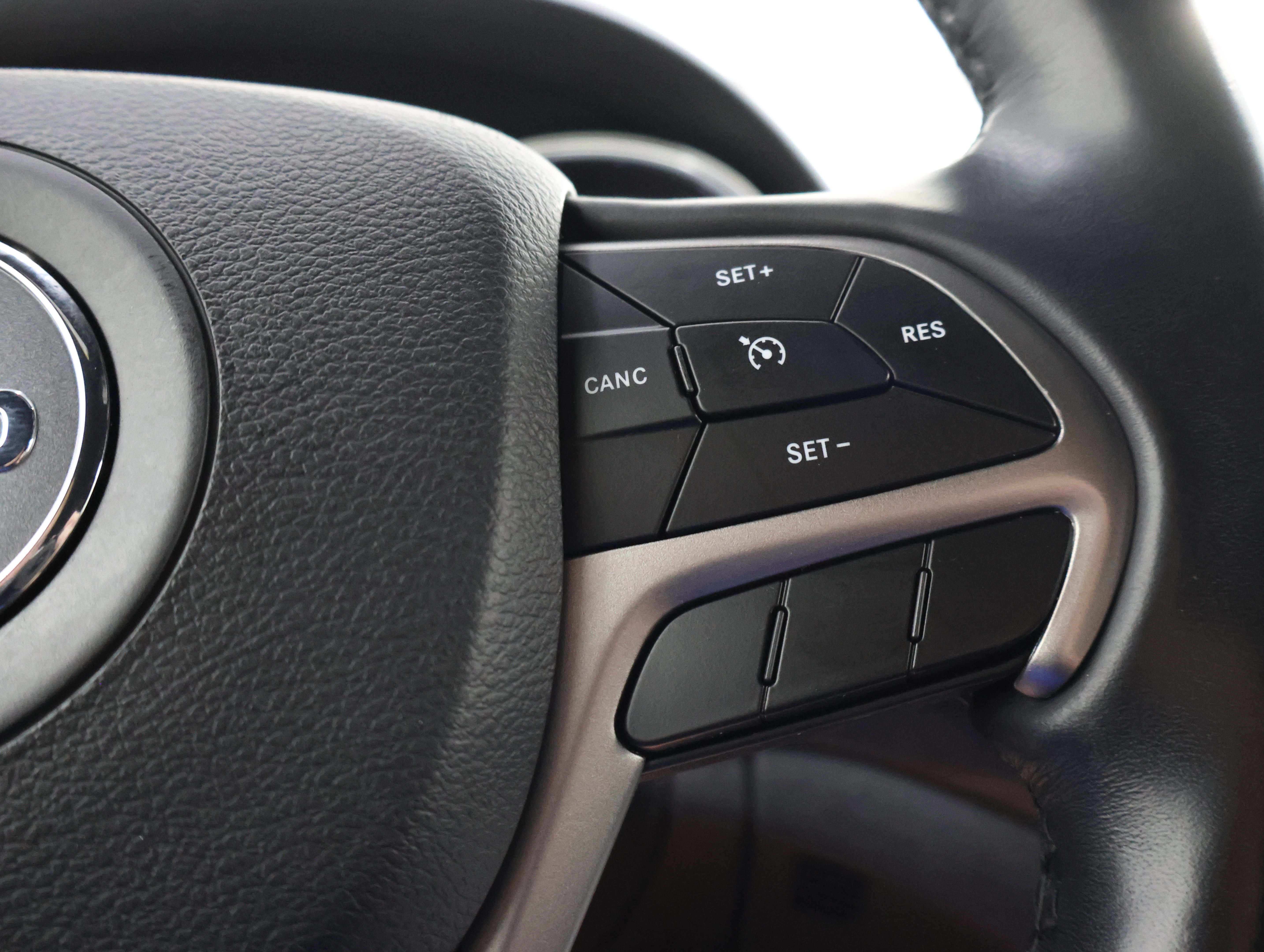 Used 2020 Sting-Gray Clearcoat Jeep 4x4 Altitude: ALTITUDE-4WD-NAV-MOON-HEATED SEATS-BACKUP CAM-1 OWNER image 14