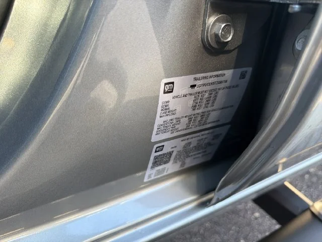 New 2026 Sterling Metallic GMC Elevation image 35