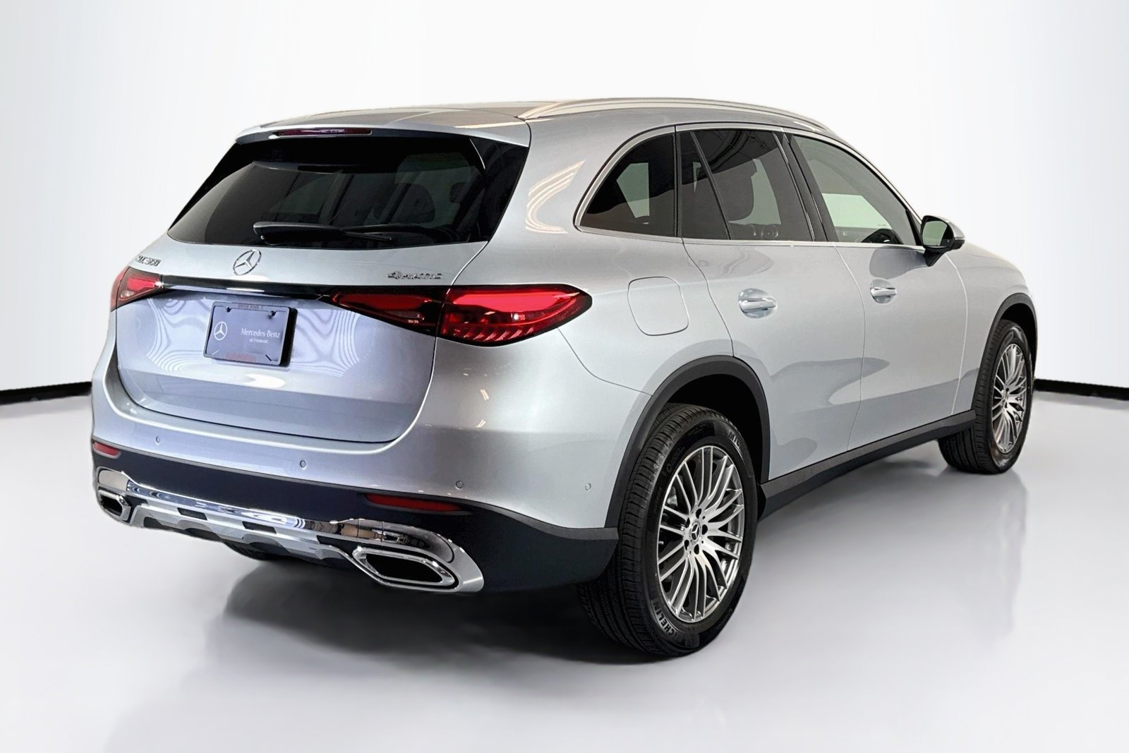New 2026 Cirrus Silver Metallic Mercedes-Benz GLC 300 image 5