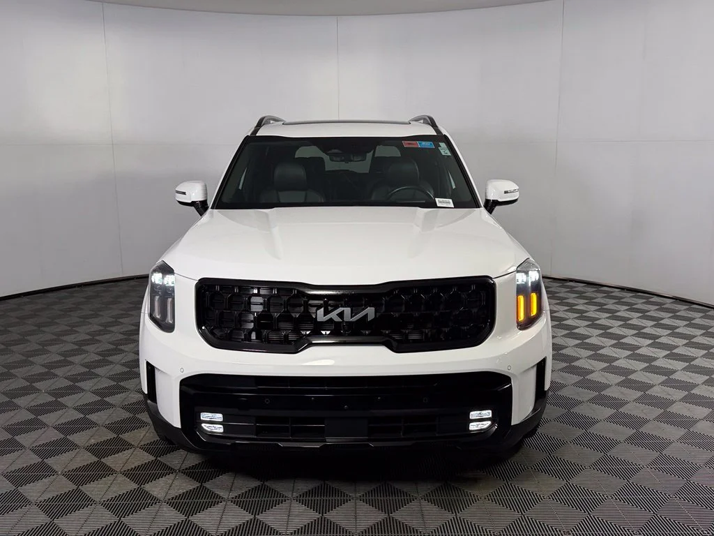 Used 2024 White Kia SX-Prestige X-Pro image 3