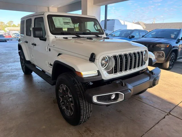 New 2027 Bright White Clear-Coat Paint Jeep Sahara image 10