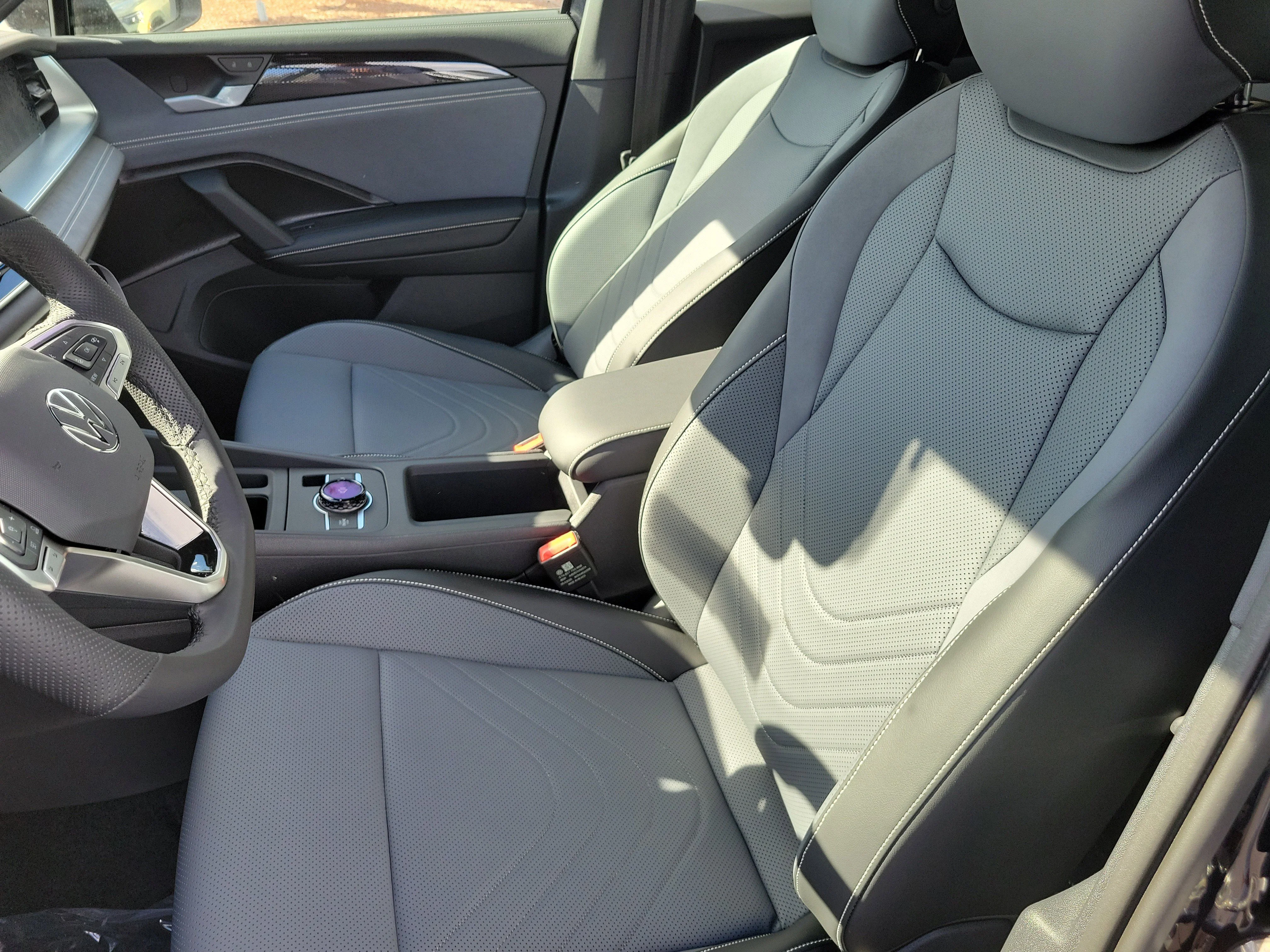 2026 Volkswagen Tiguan SE R-LINE BLACK - Photo 19