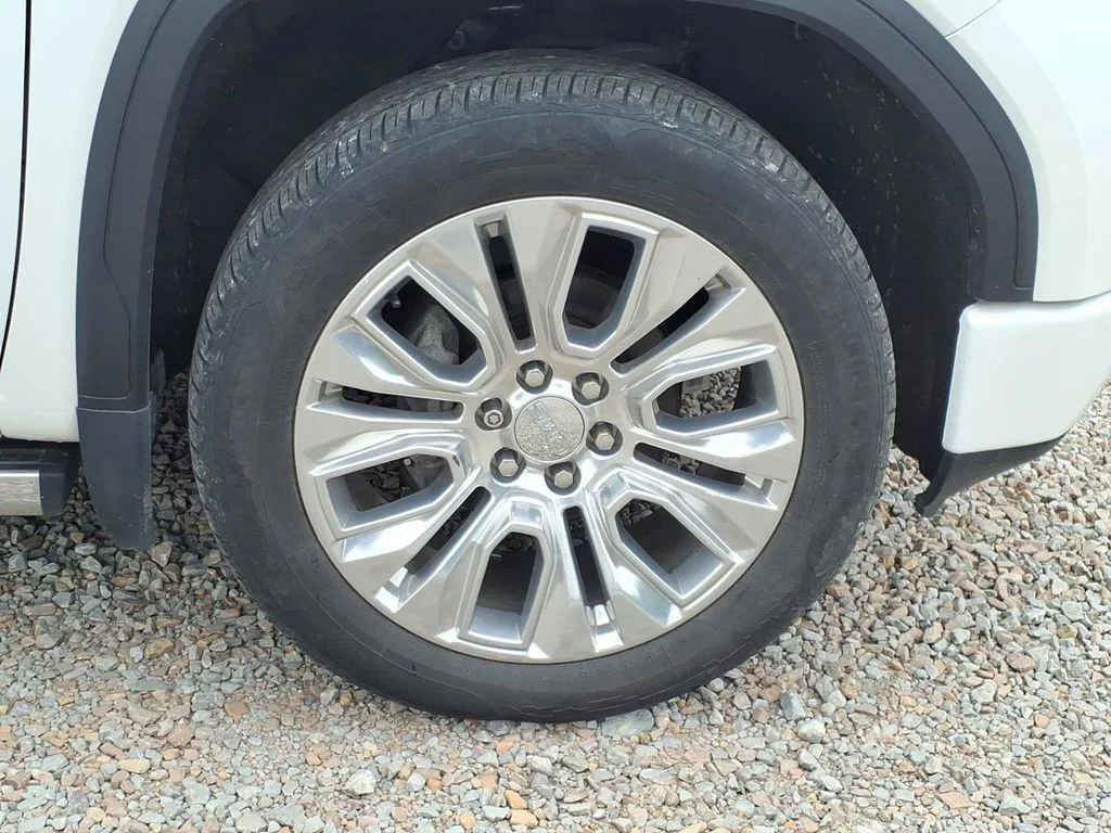Used 2020 White GMC Denali image 9