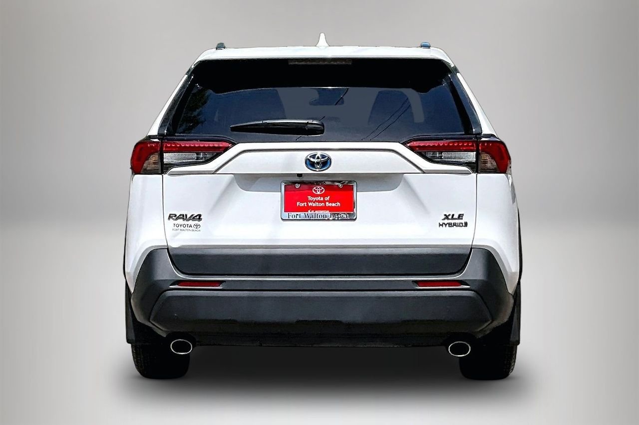 Used 2024 White Toyota XLE image 6
