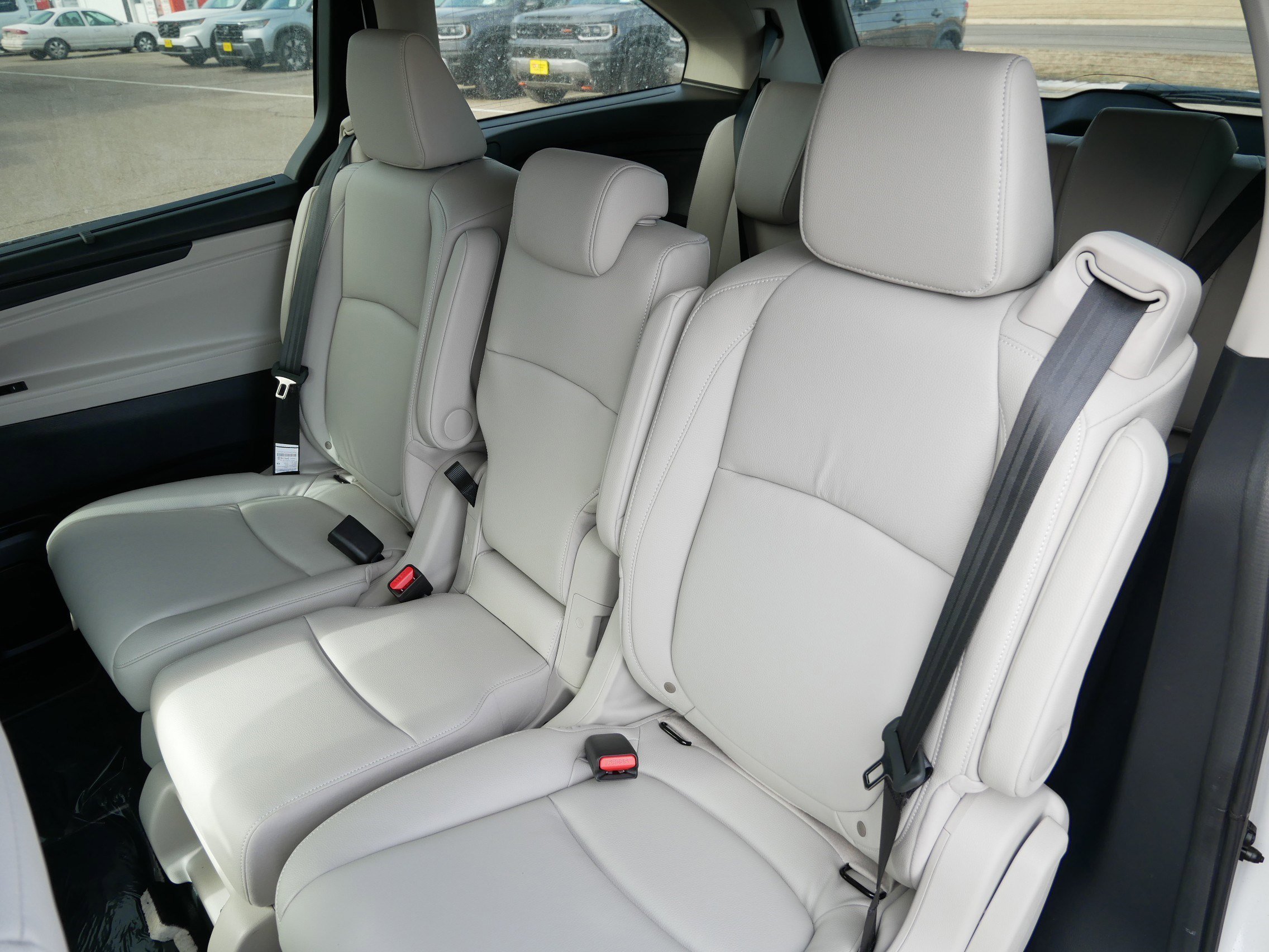 2026 Honda Odyssey EX-L - Photo 8