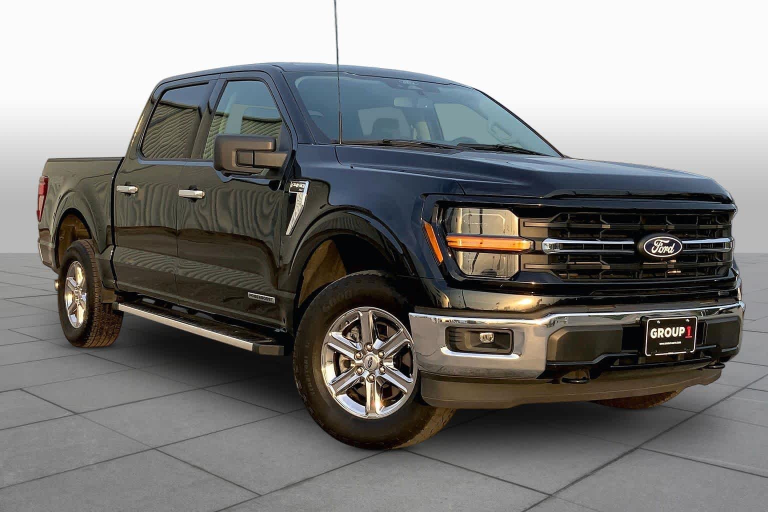 Used 2024 Agate Black Metallic Ford XLT image 3