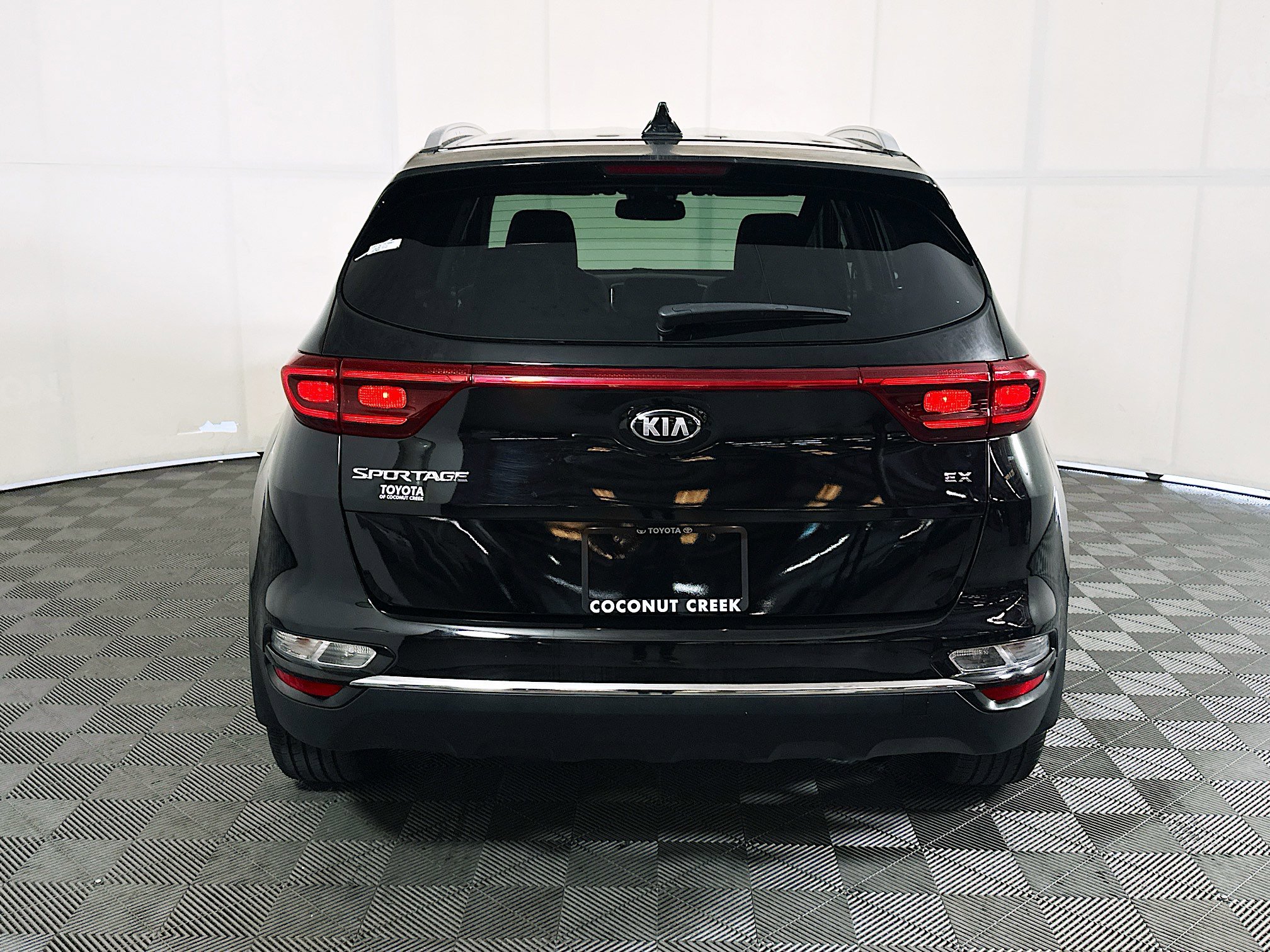 Used 2021 Black Cherry Kia EX image 4