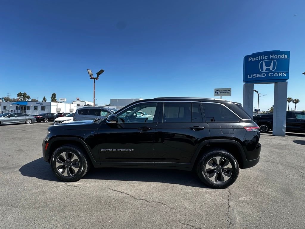 Used 2022 Black Jeep 4xe image 3