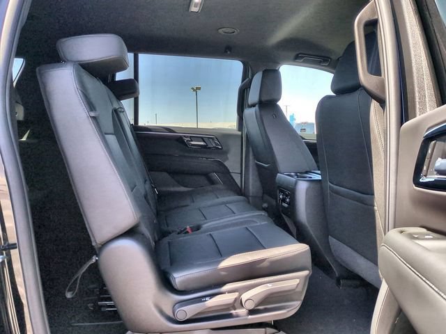 2026 Chevrolet Suburban LT - Photo 31