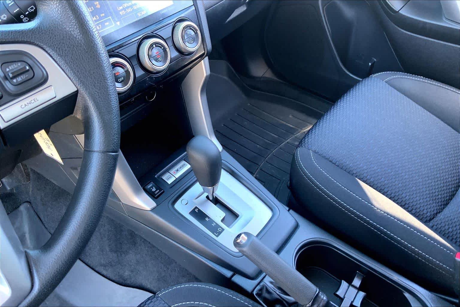 Used 2018 Ice Silver Metallic Subaru Premium image 14