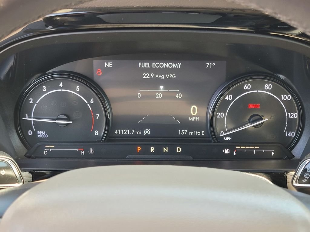 Used 2020 White Lincoln Standard image 24