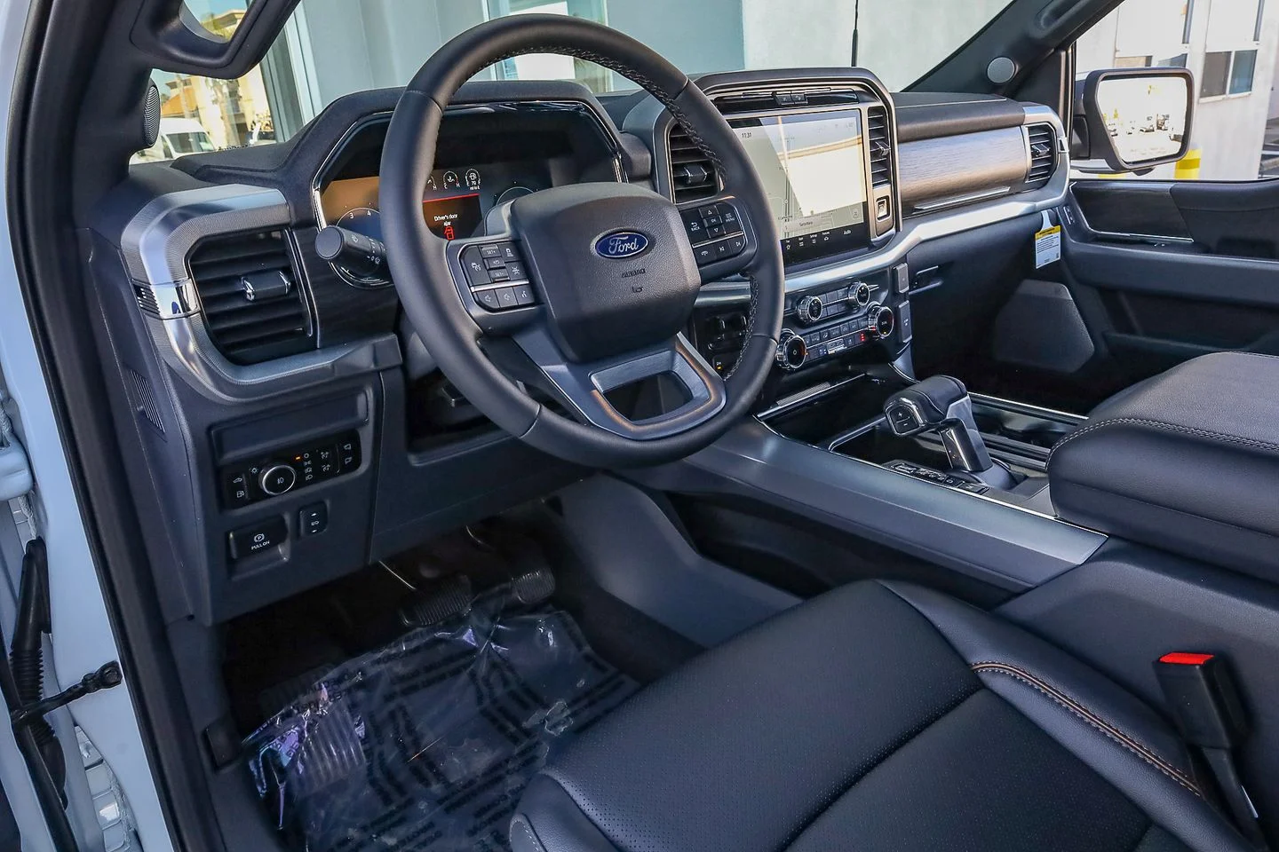New 2026 Oxford White Ford Lariat® image 13