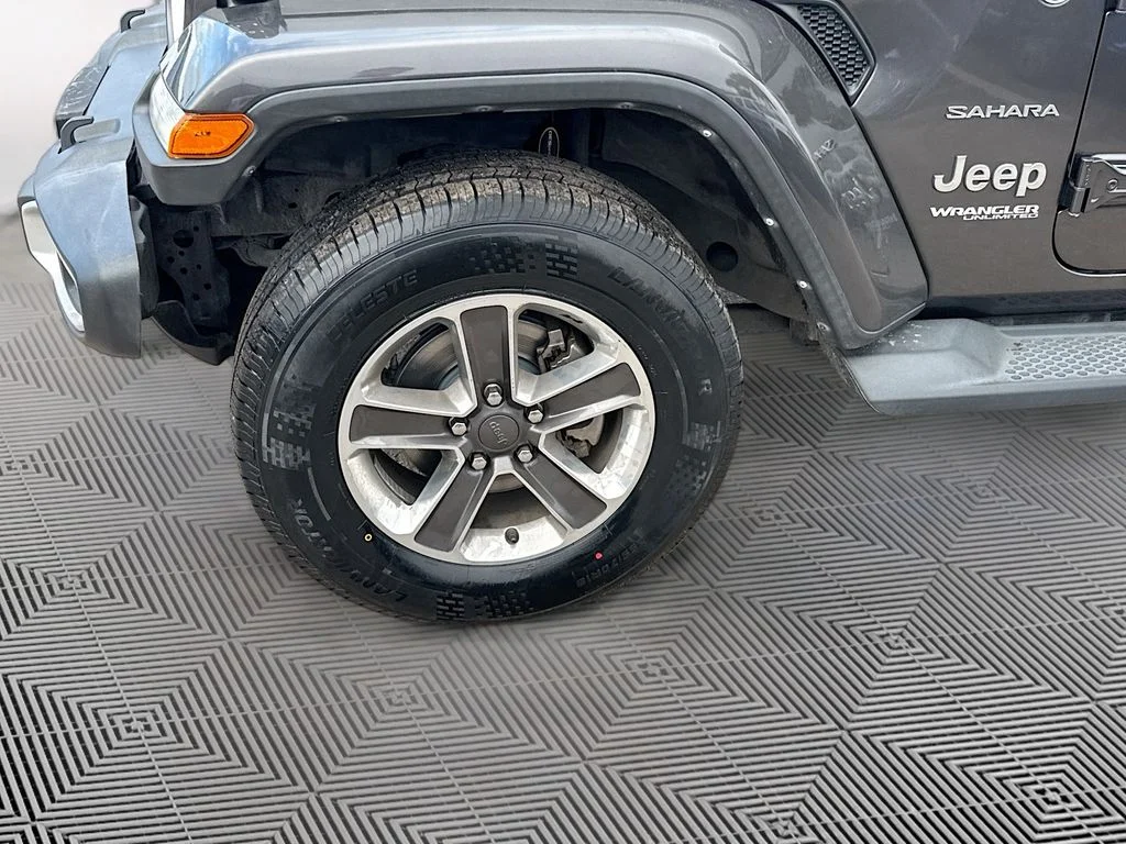 Used 2022 Gray Jeep Unlimited Sahara image 35