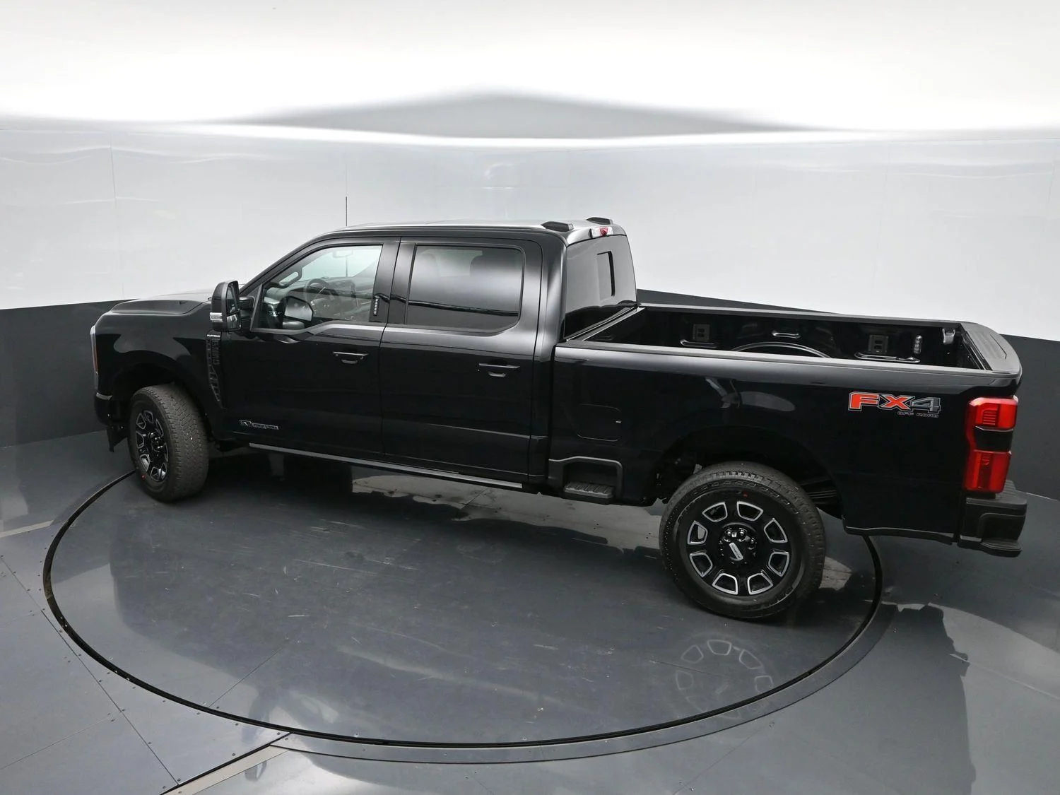 2026 Ford F-250 Super Duty Platinum - Photo 43