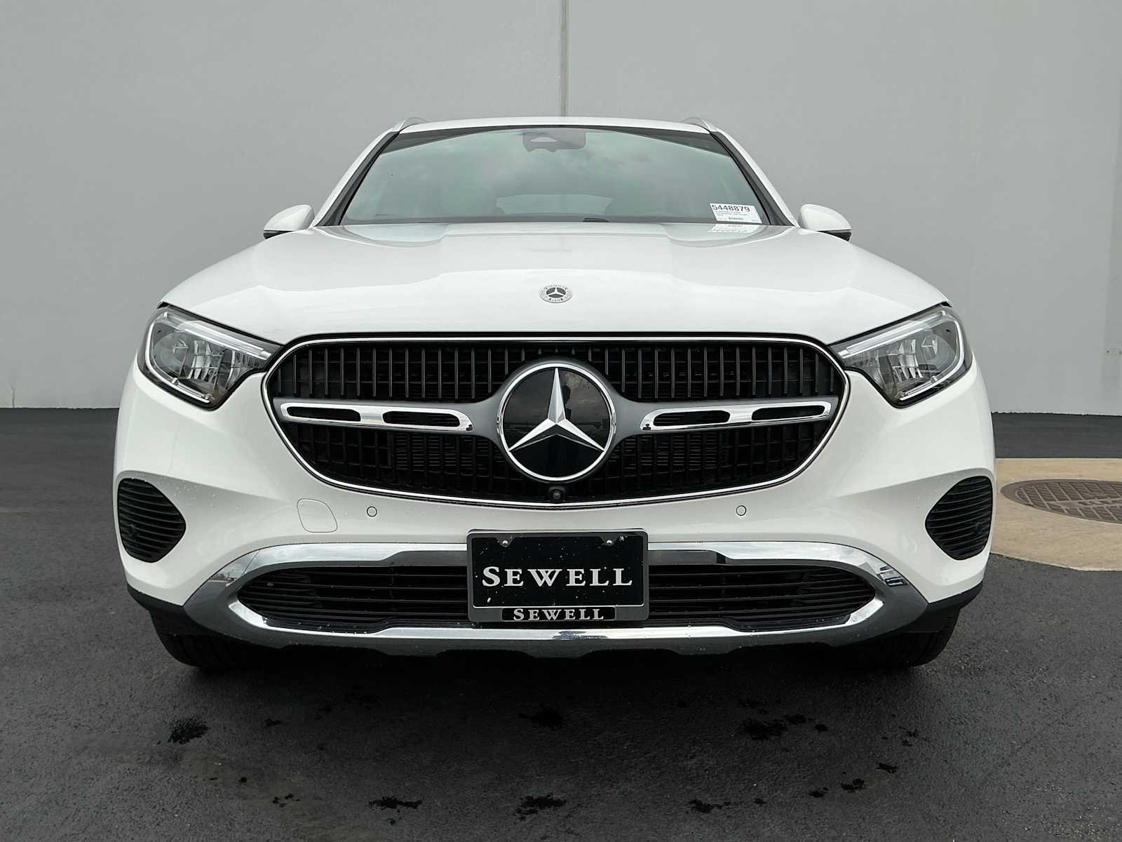 Certified Used 2026 Polar White Mercedes-Benz GLC 300 image 2