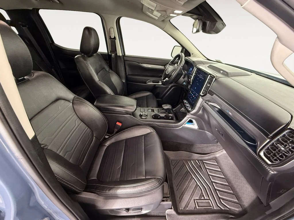 Used 2024 Gray Ford Lariat image 15