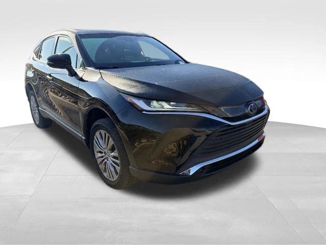 Used 2022 Black Toyota XLE image 2