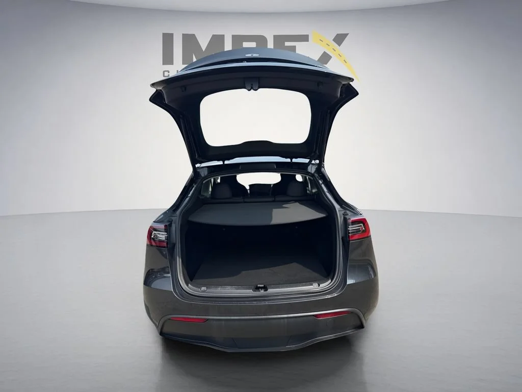 Used 2024  Tesla Long Range image 28