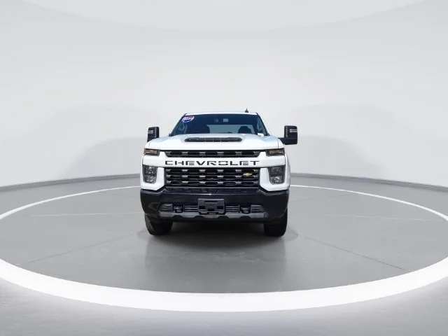 Used 2023 White Chevrolet Custom image 3