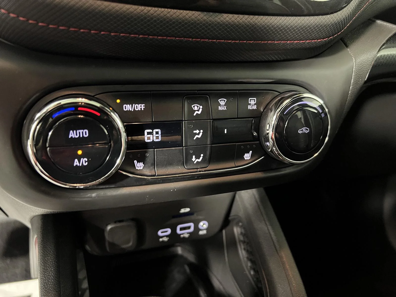 Used 2023 Summit White Chevrolet RS image 17