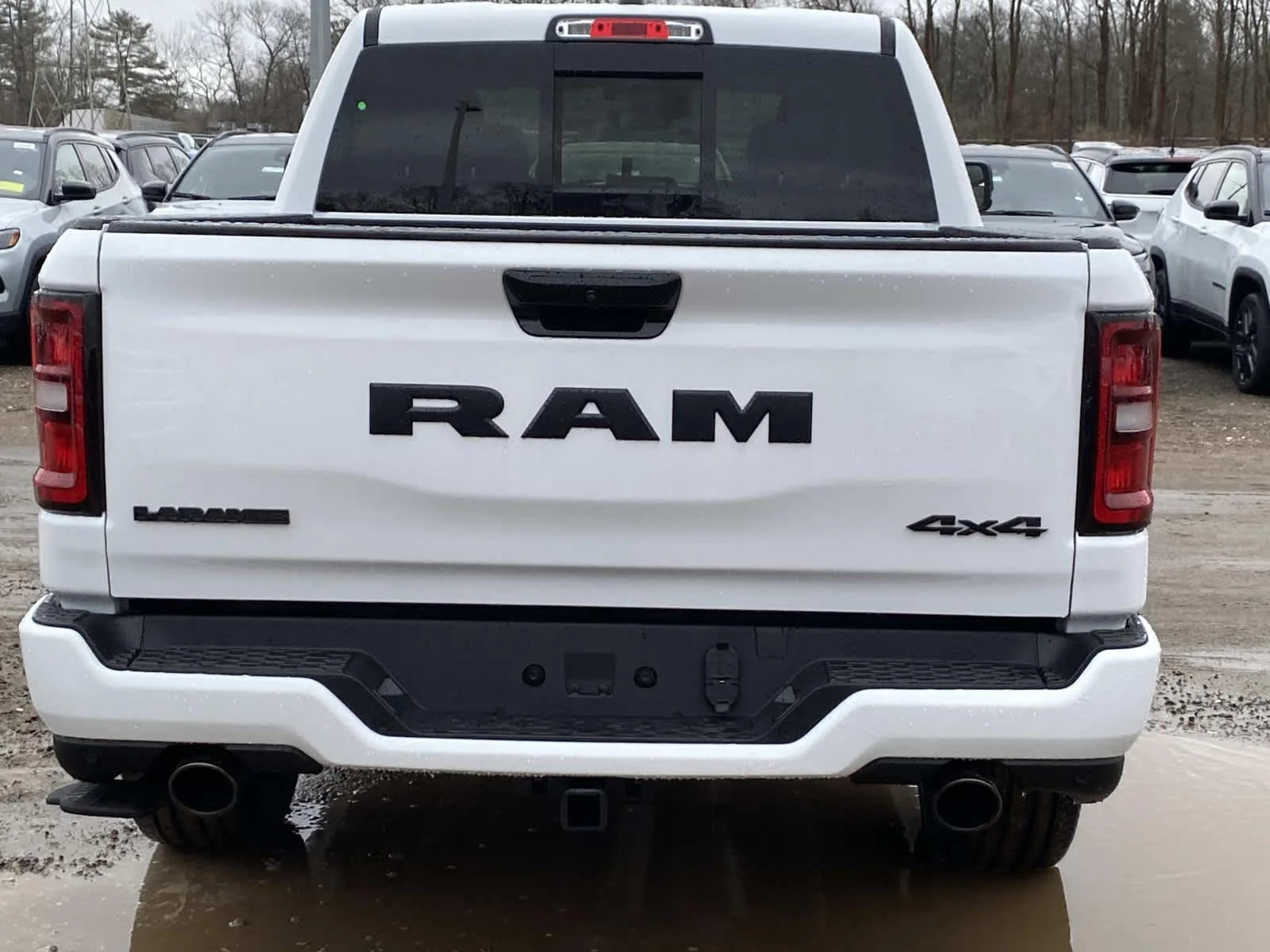 New 2026 Bright White Clear-Coat Exterior Paint Ram Laramie image 4