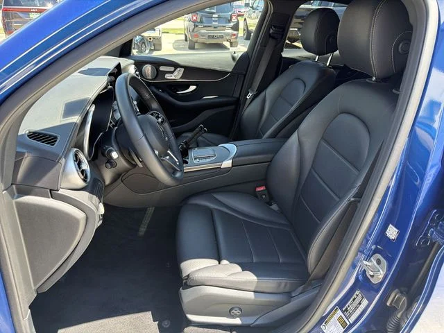 Used 2023  Mercedes-Benz GLC 300 Coupe image 13