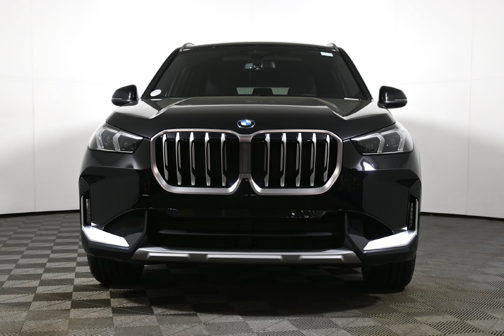 Used 2026 Black BMW xDrive28i image 10