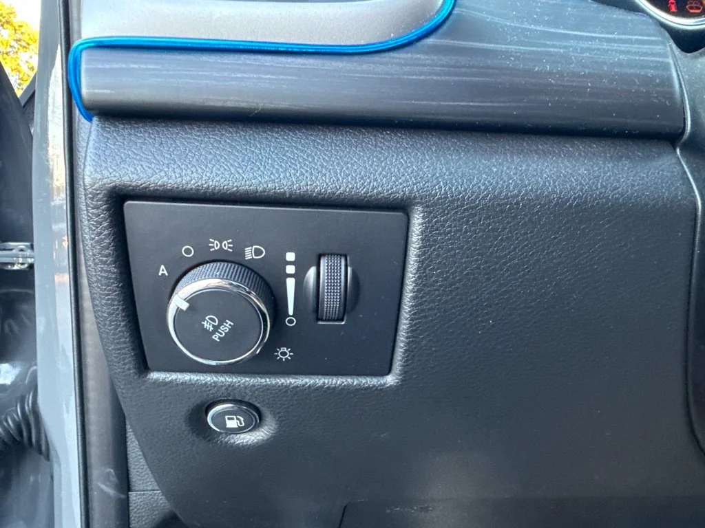 Used 2022 Gray Jeep Laredo X image 11