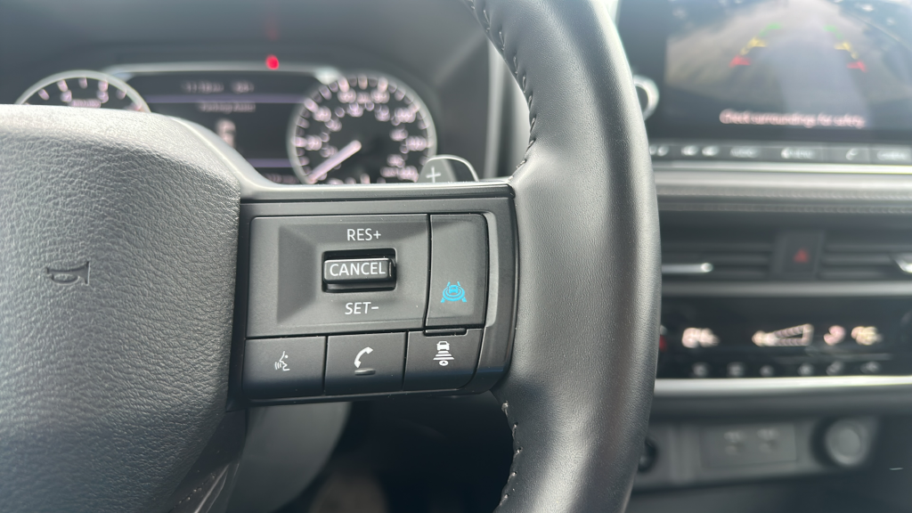 Used 2025 Super Black Nissan SV image 28
