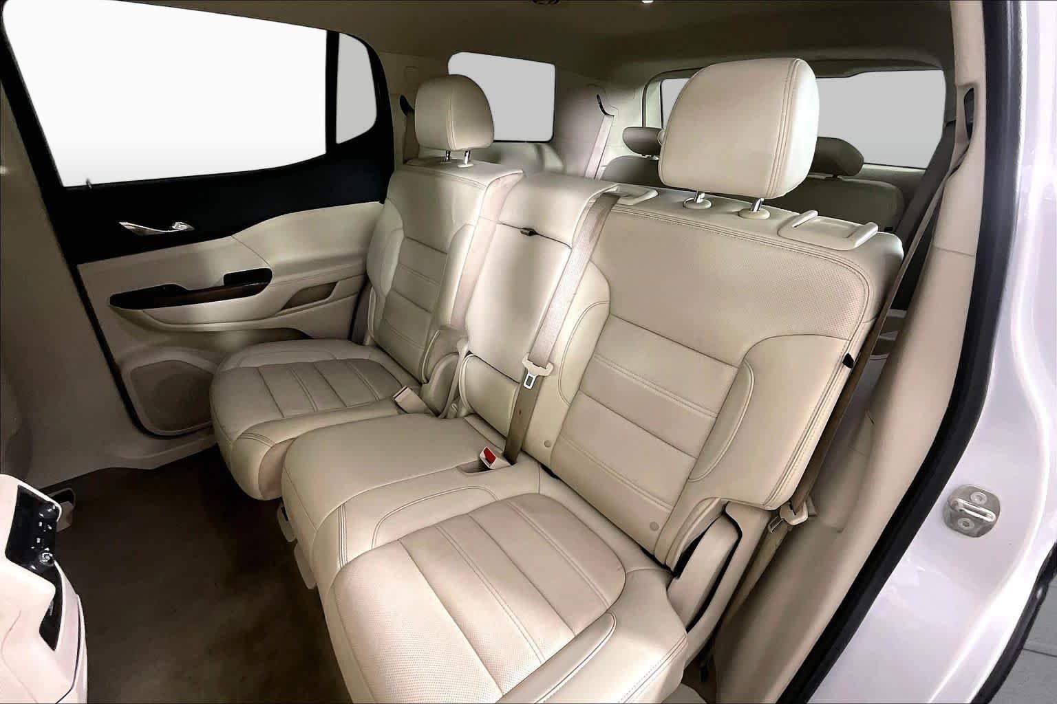 2023 GMC Acadia Denali - Photo 35