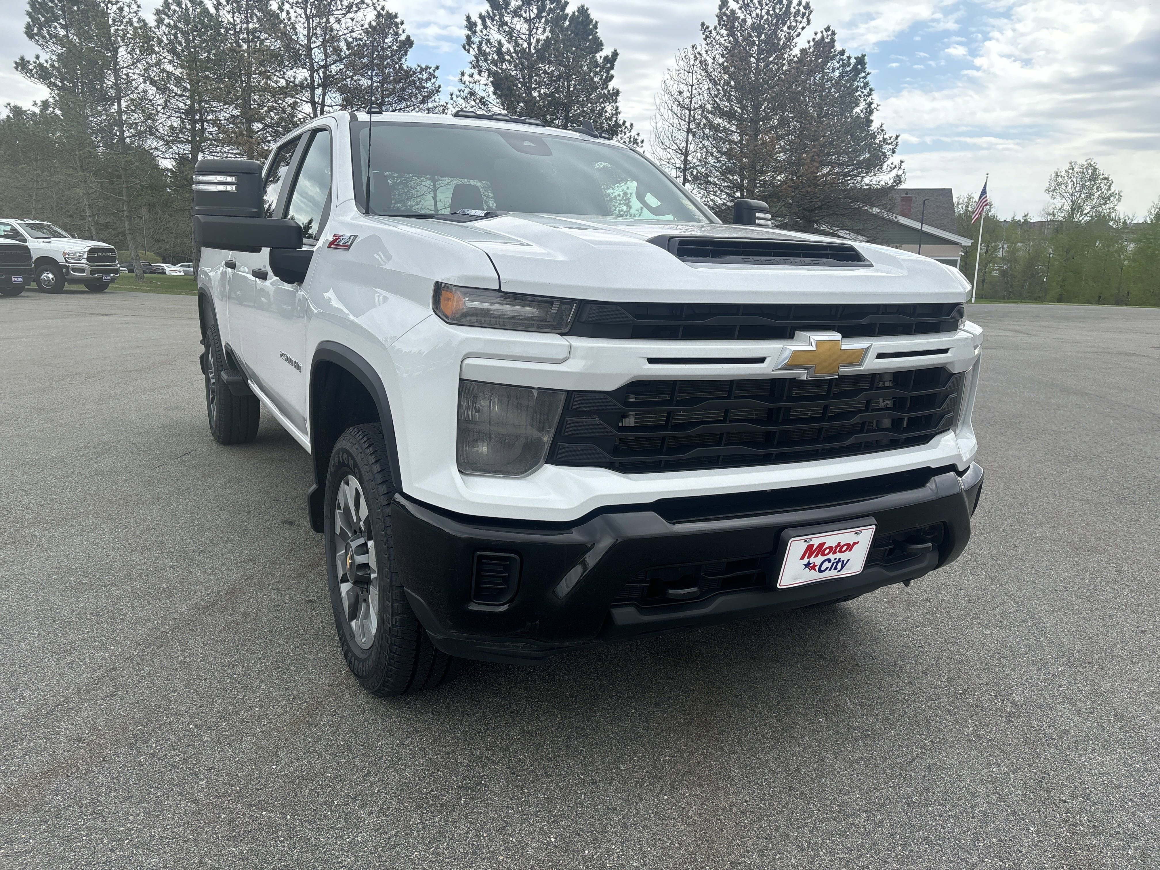 2024 Chevrolet Silverado 2500HD Custom - Photo 7