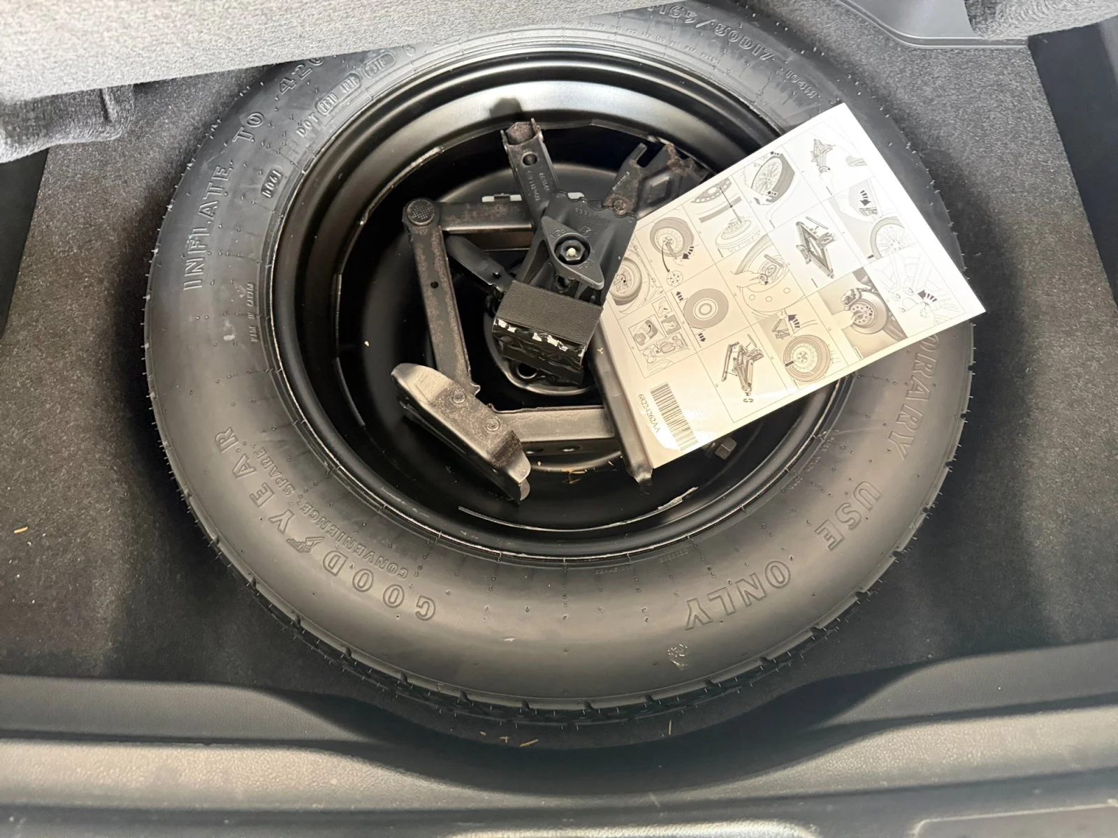 Used 2019 Bright White Clearcoat Jeep Limited image 41