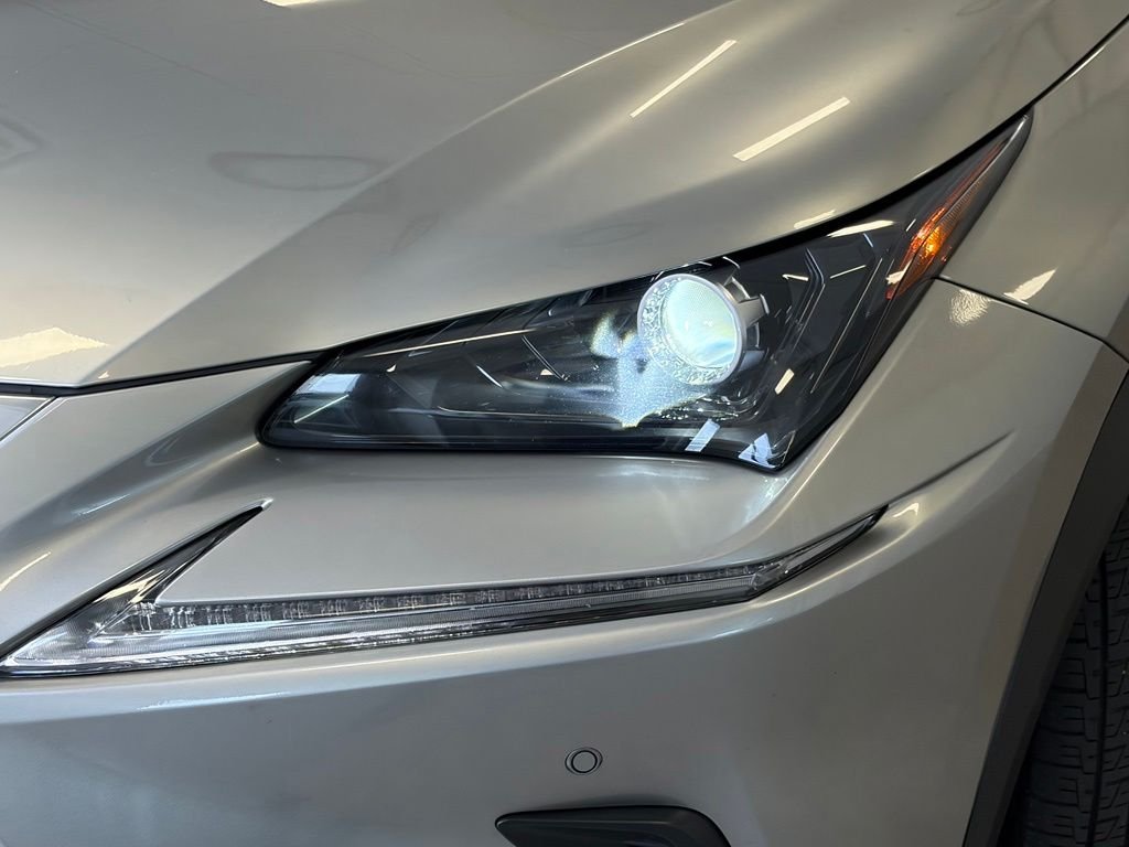 Used 2021 Silver Lexus 300h image 4